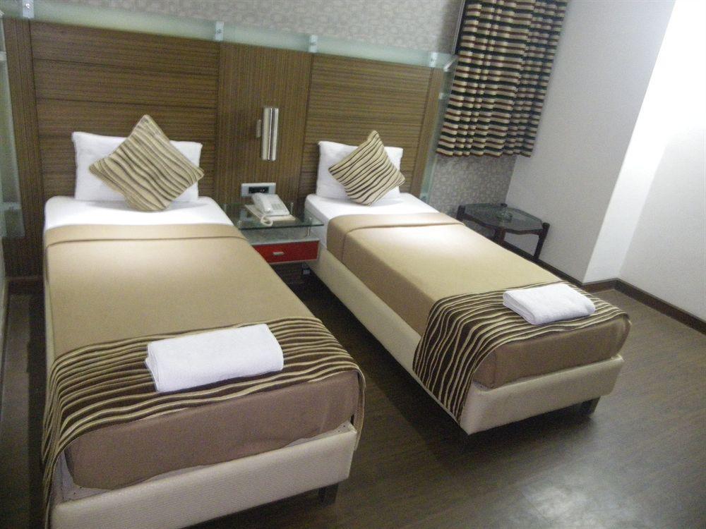 Hotel Metro Continental Delhi Kültér fotó